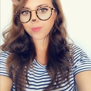 Meet your Posher, Alejandra